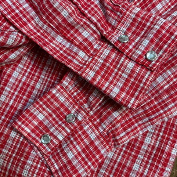 Wrangler western-yoke red plaid with metallic thread snap long-sleeve shirt, M - Picture 6 of 6